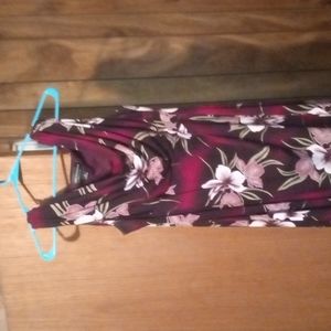 Connected apparel top size 16 but it a small 16